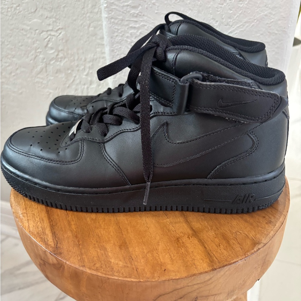 Nike air force 1 Black High-Top Leather Sneakers with Ankle Strap